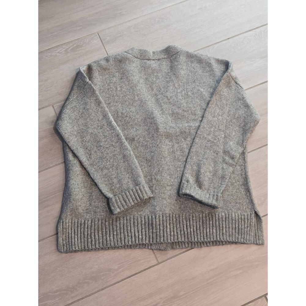Ella Moss Boyfriend Cardigan Sweater Size: Medium Color: Green and Gray Blend - Picture 3 of 7